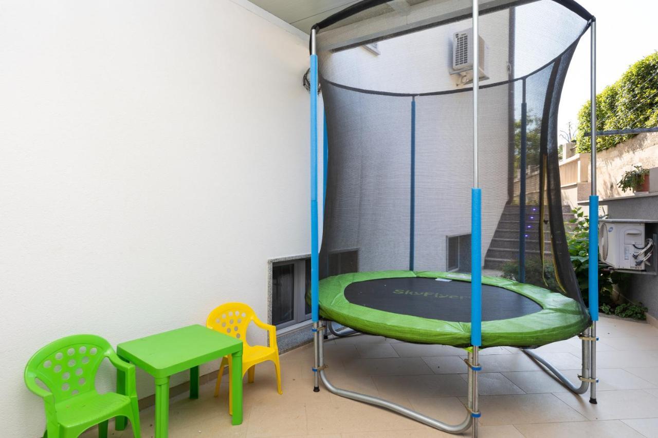 Apartment Duce 5973B 奥米什 外观 照片